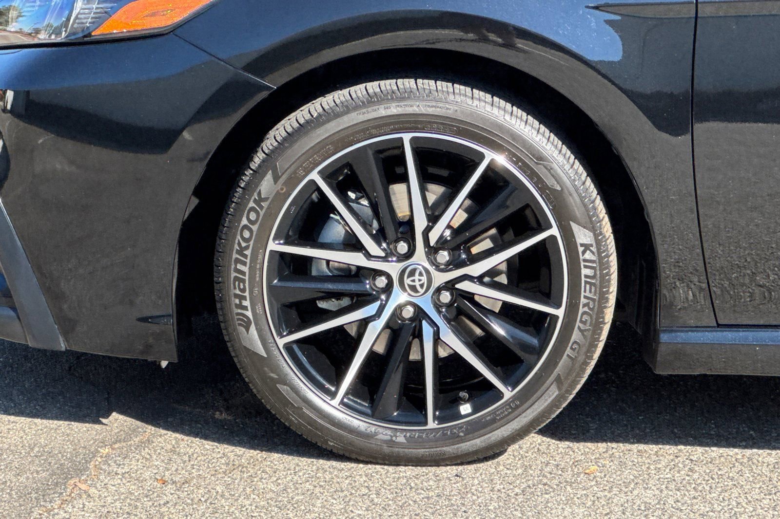 Used 2024 Toyota Camry SE image 23