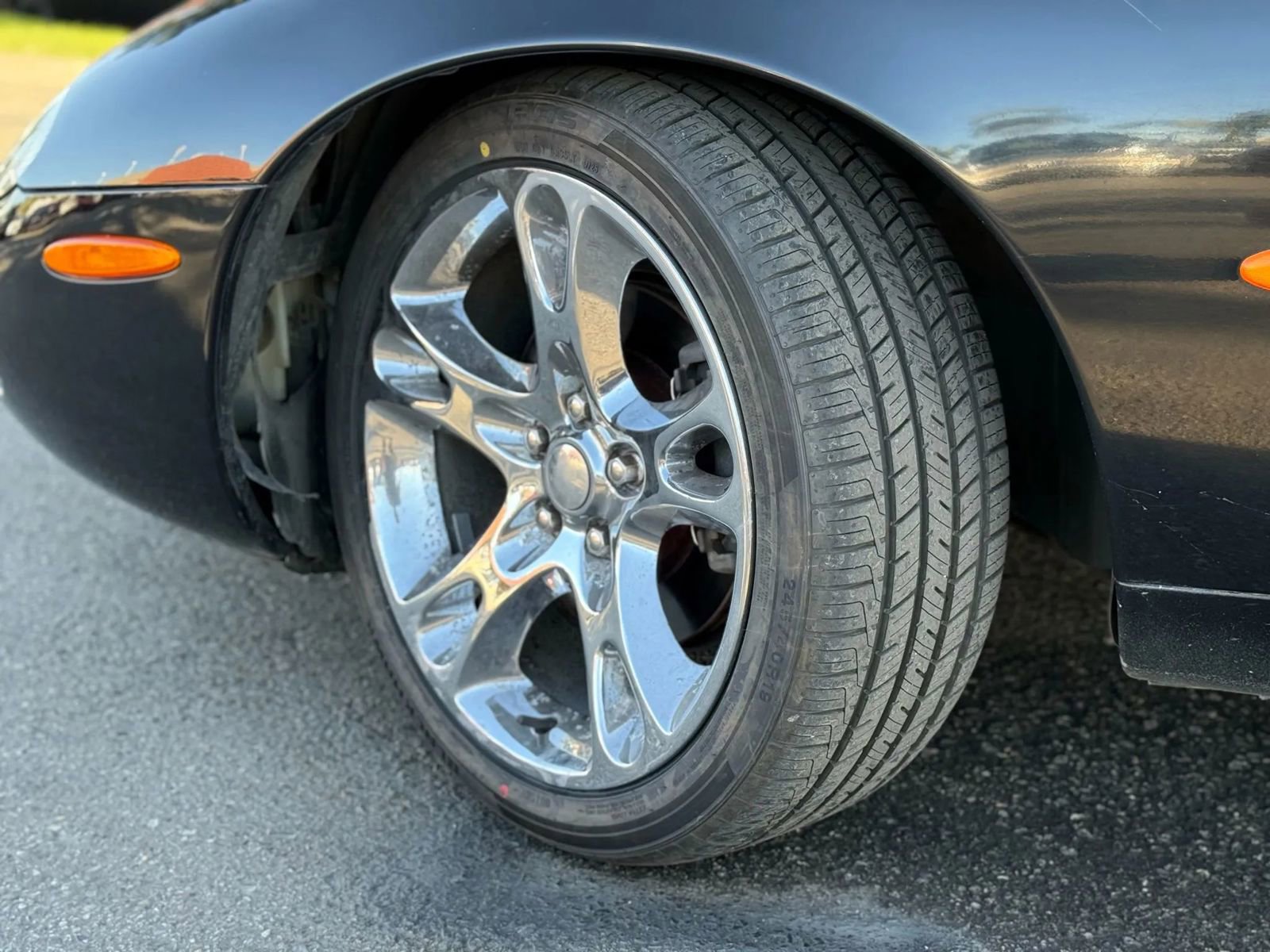 Used 2004 Jaguar XK8 Convertible RWD image 21