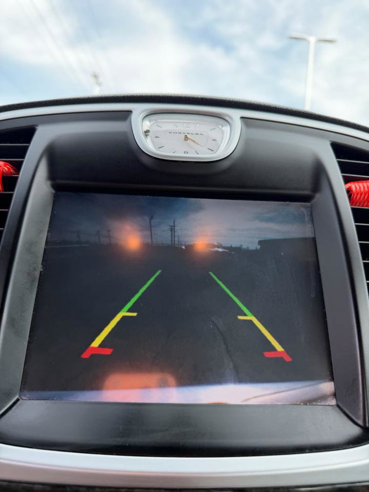 Used 2013 Chrysler 300 C image 26