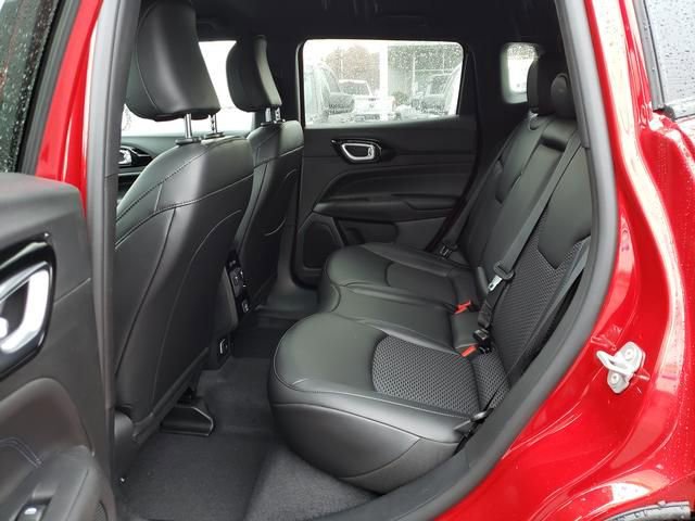 New 2026 Jeep Compass Latitude image 7