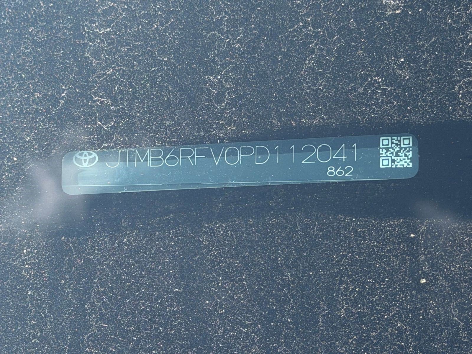 Used 2023 Toyota RAV4 XLE Premium image 11