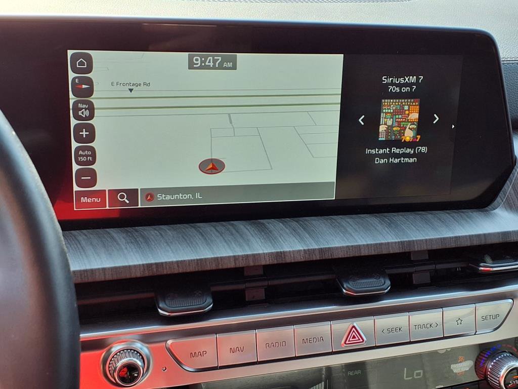 Used 2024 Kia Telluride EX w/ EX Captain's Chair Package image 9