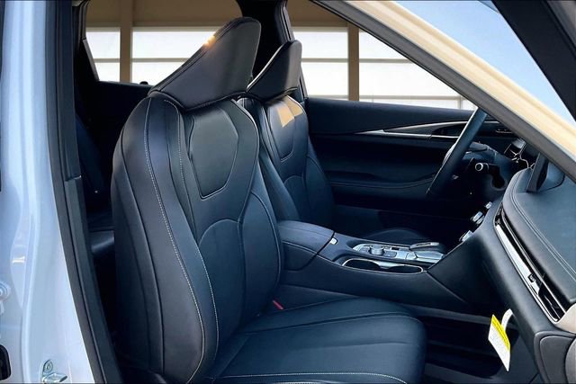 Certified 2026 INFINITI QX60 Luxe w/ Cargo Package image 7