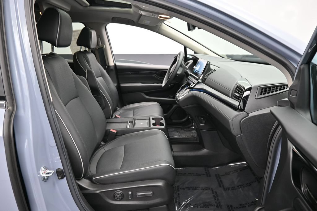 Used 2025 Honda Odyssey Elite image 35