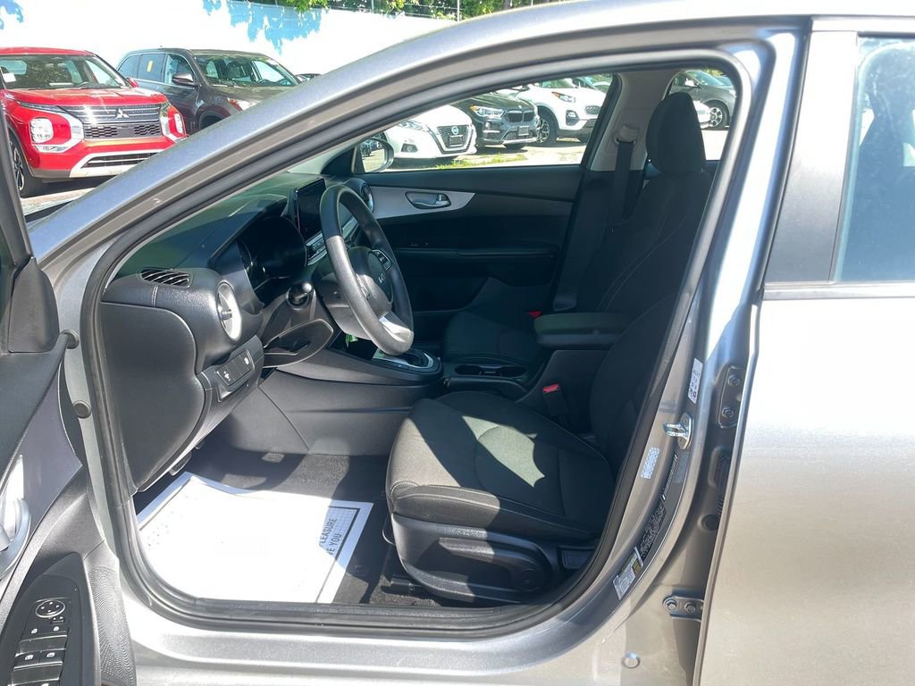 Used 2024 Kia Forte LXS FWD image 12