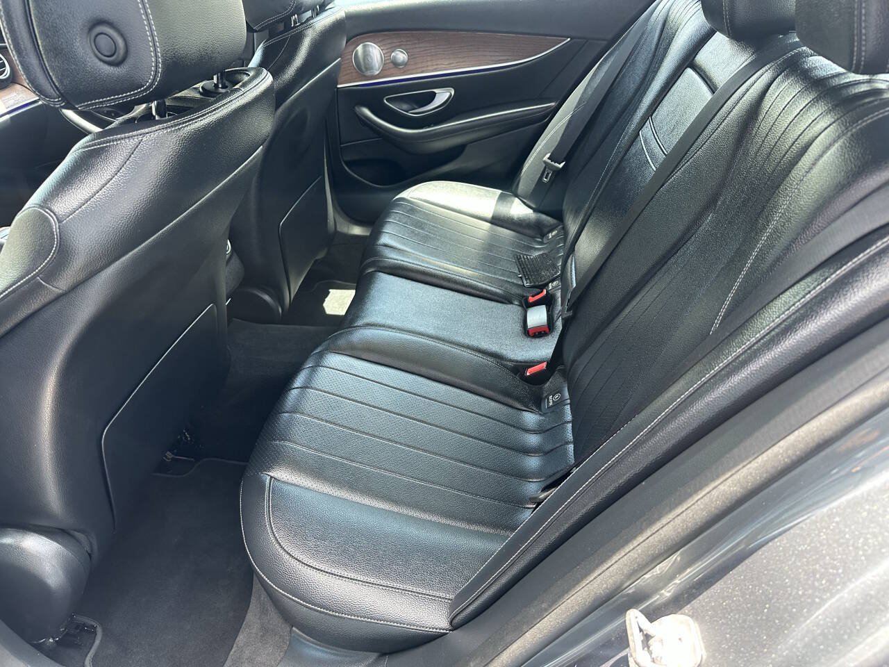 Used 2017 Mercedes-Benz E 300 4MATIC image 18