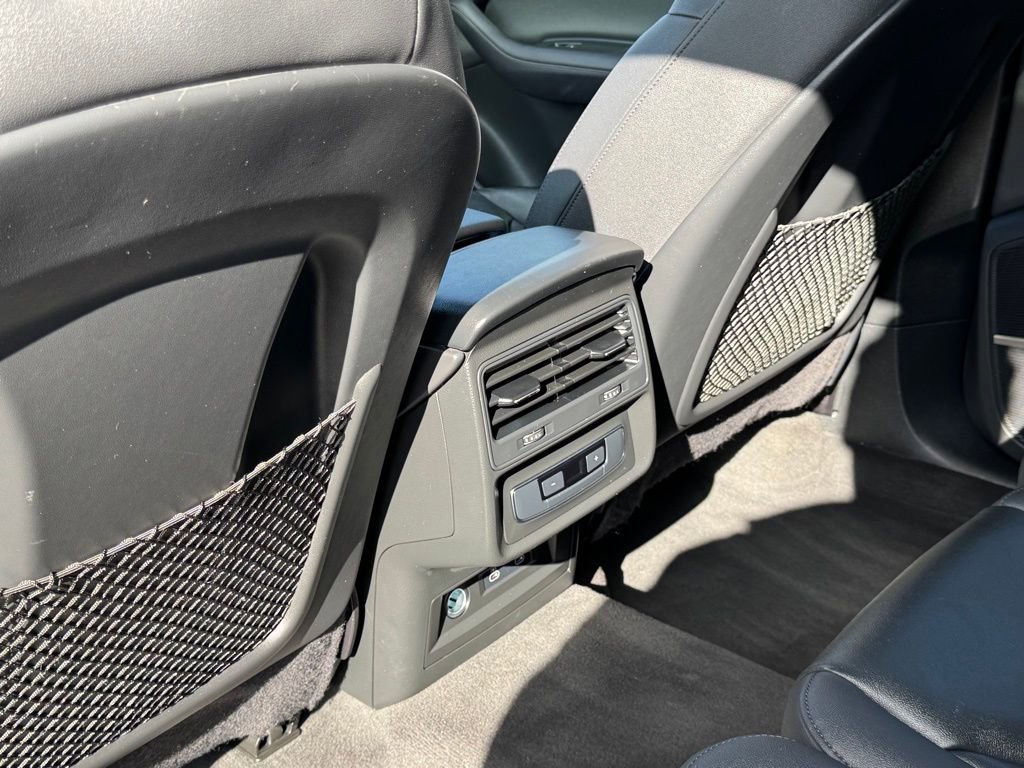 Used 2024 Audi Q7 3.0T Premium Plus AWD/4WD image 24