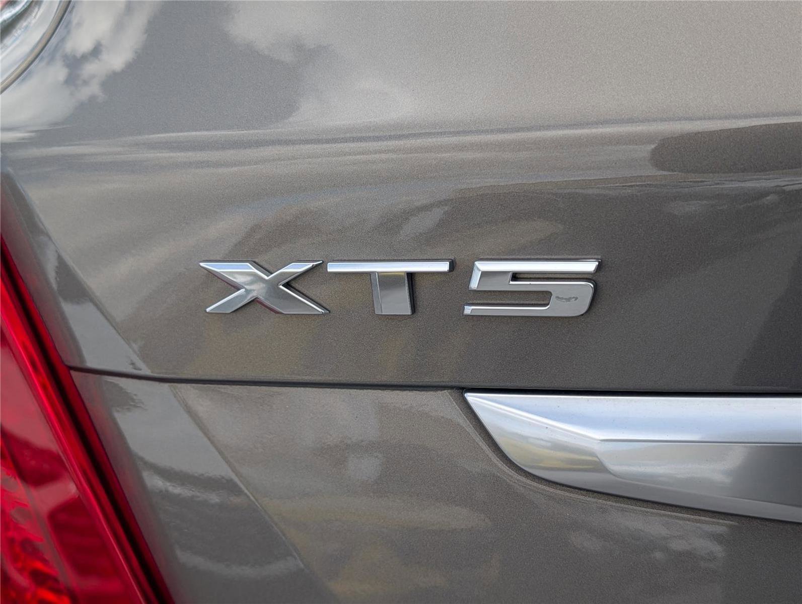 Used 2019 Cadillac XT5 Luxury image 9