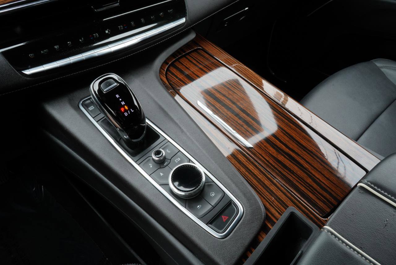 Used 2022 Cadillac Escalade Luxury image 40