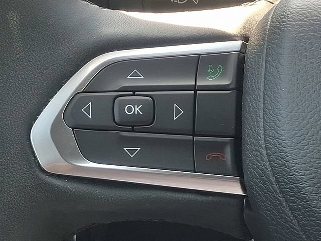 Used 2023 Jeep Compass Latitude w/ Sun and Sound Group AWD/4WD image 21