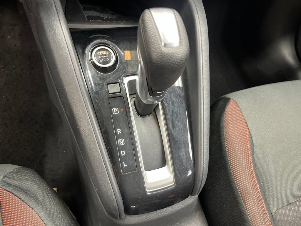 Used 2024 Nissan Versa SR FWD image 28