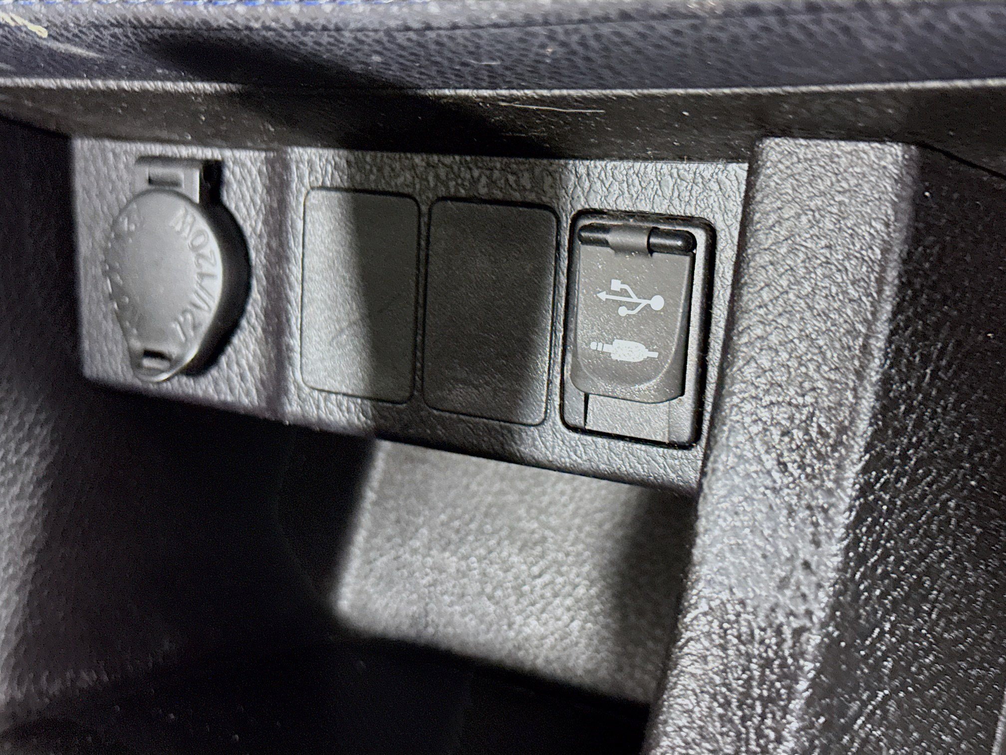 Used 2018 Toyota Corolla SE FWD image 40