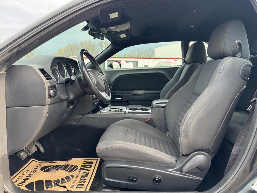 Used 2013 Dodge Challenger SXT RWD image 15