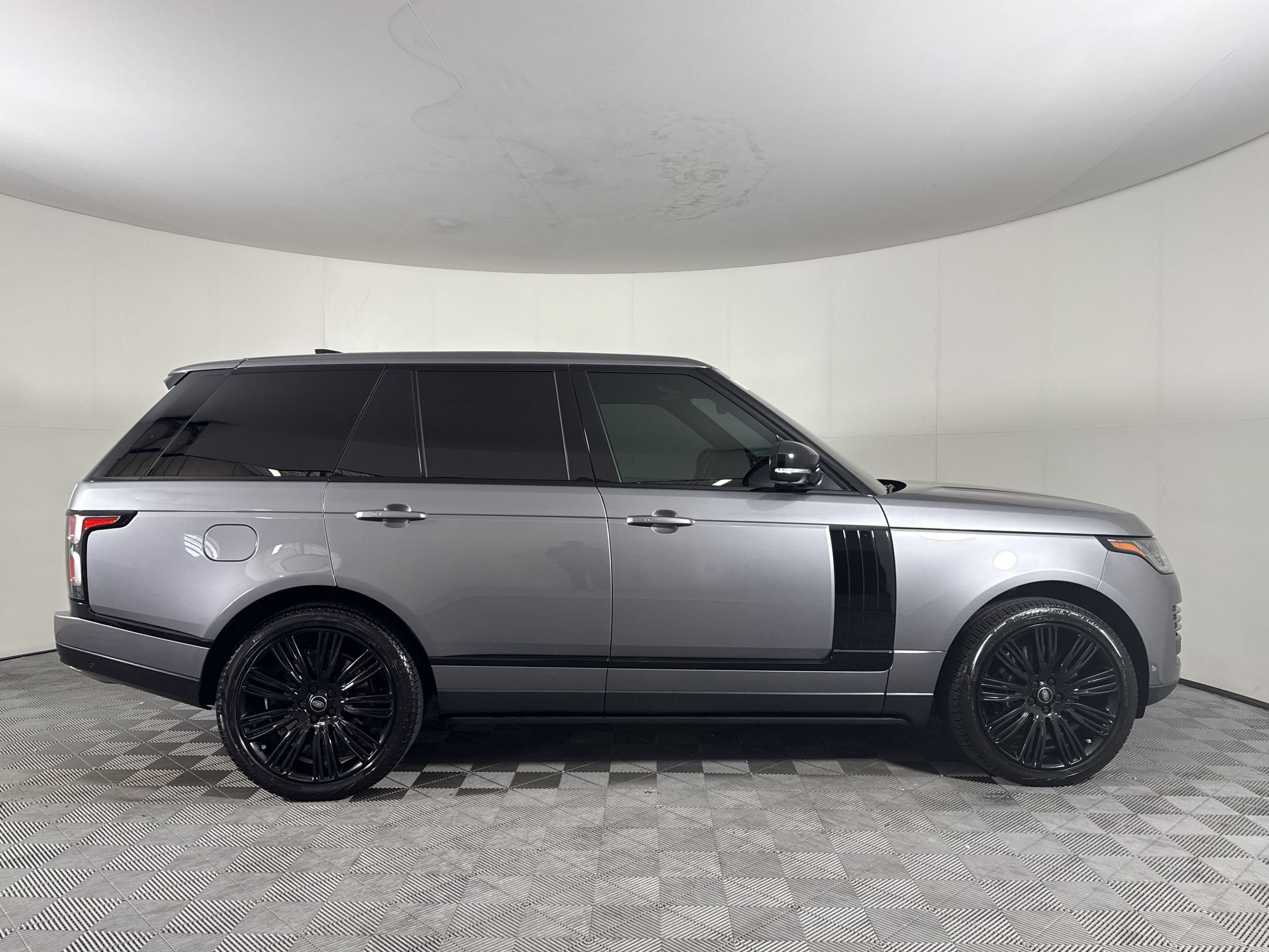 Used 2021 Land Rover Range Rover P525 Westminster Edition AWD/4WD image 8
