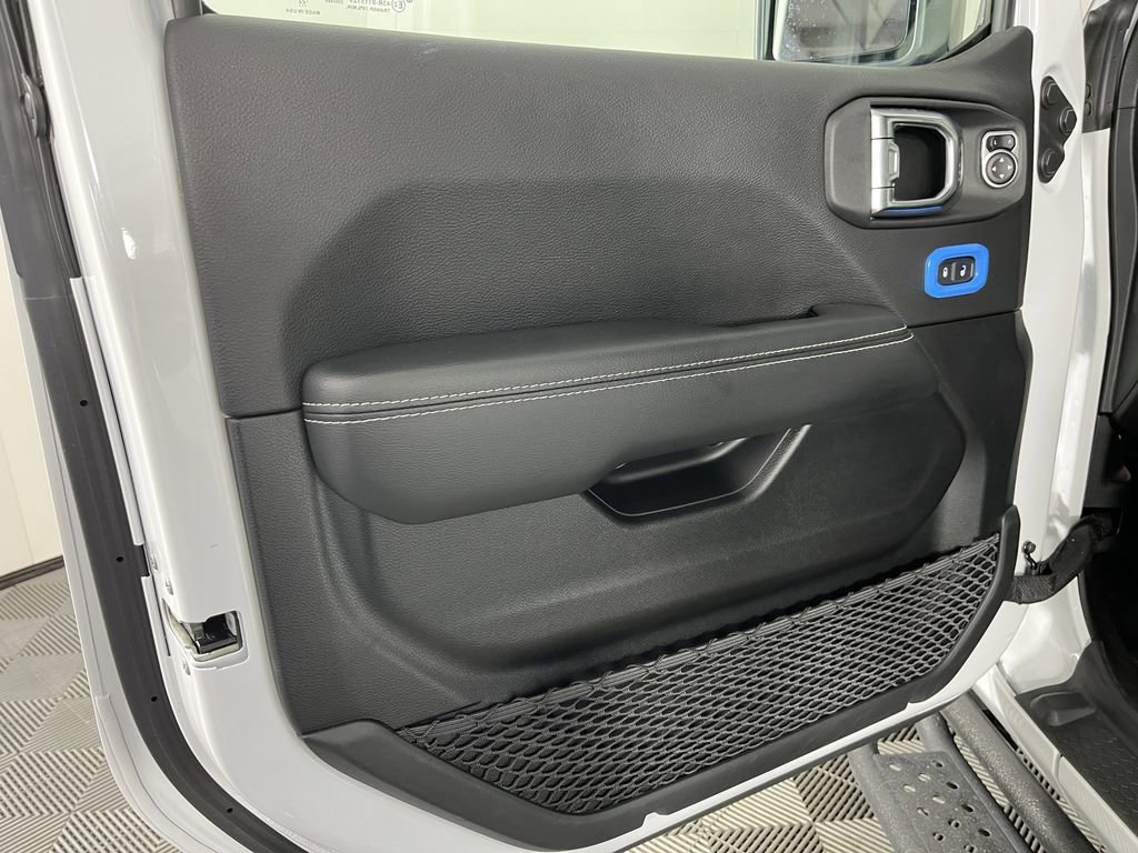 Used 2022 Jeep Wrangler Unlimited Sahara image 10