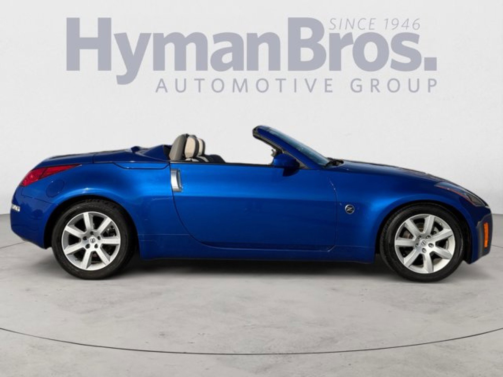 Used 2005 Nissan 350Z Touring image 2