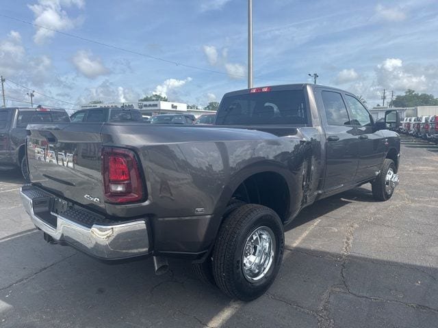 New 2026 RAM 3500 Tradesman w/ Chrome Appearance Group A AWD/4WD image 3