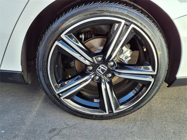 Used 2024 Honda Accord Sport image 7