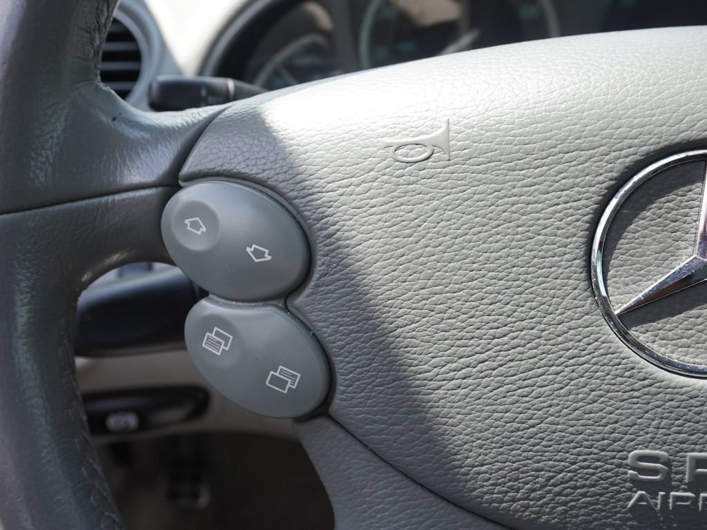 Used 2005 Mercedes-Benz SL 500 image 29