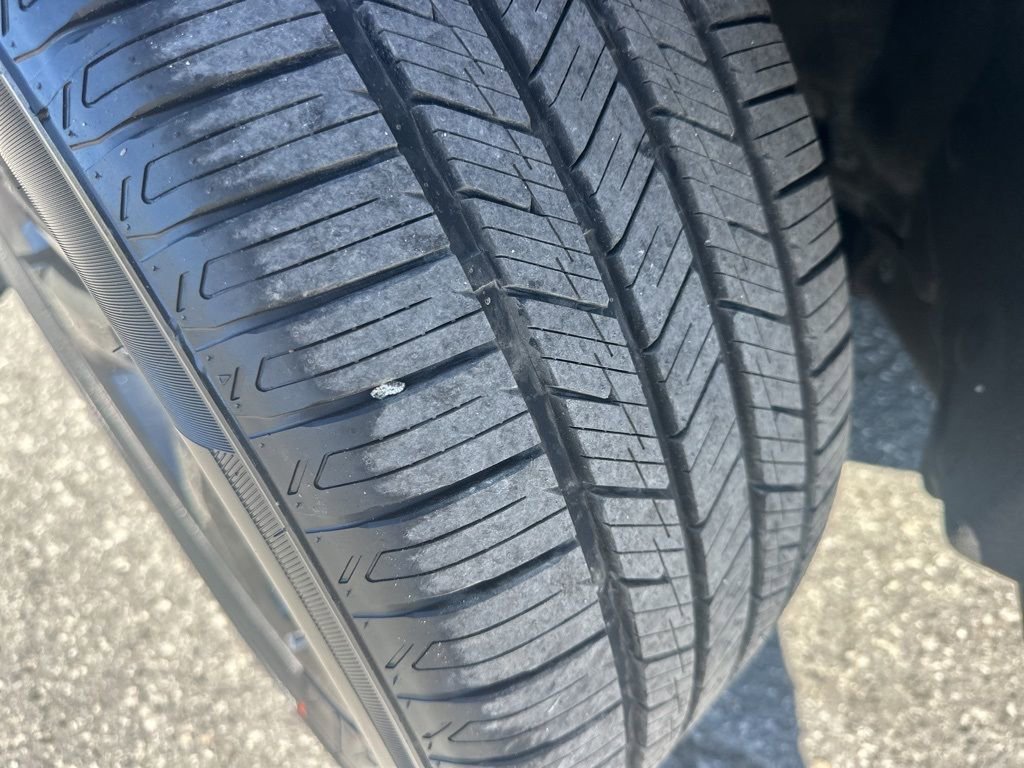 Used 2022 Jeep Grand Cherokee L Laredo image 32