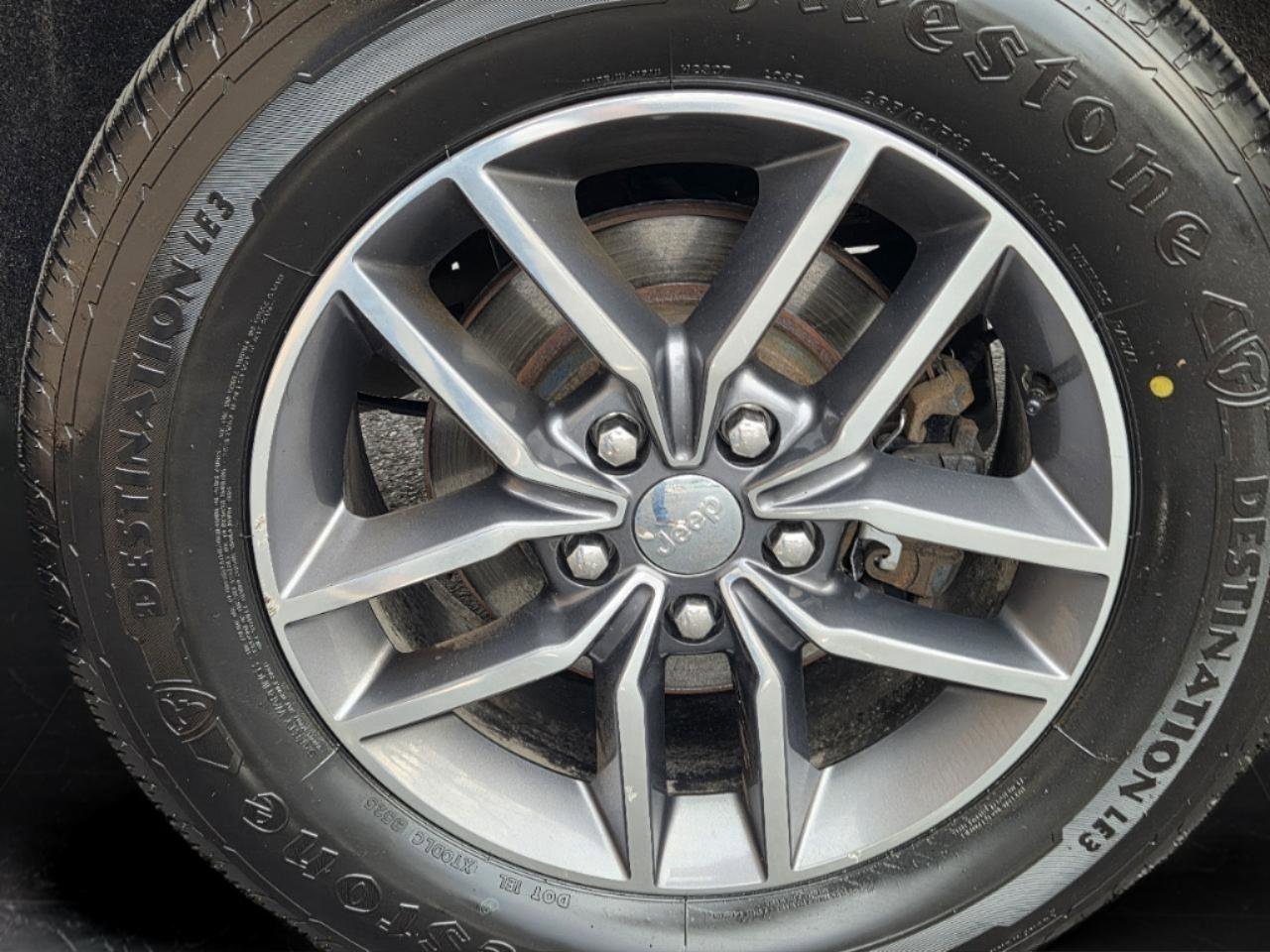 Used 2018 Jeep Grand Cherokee Limited AWD/4WD image 37