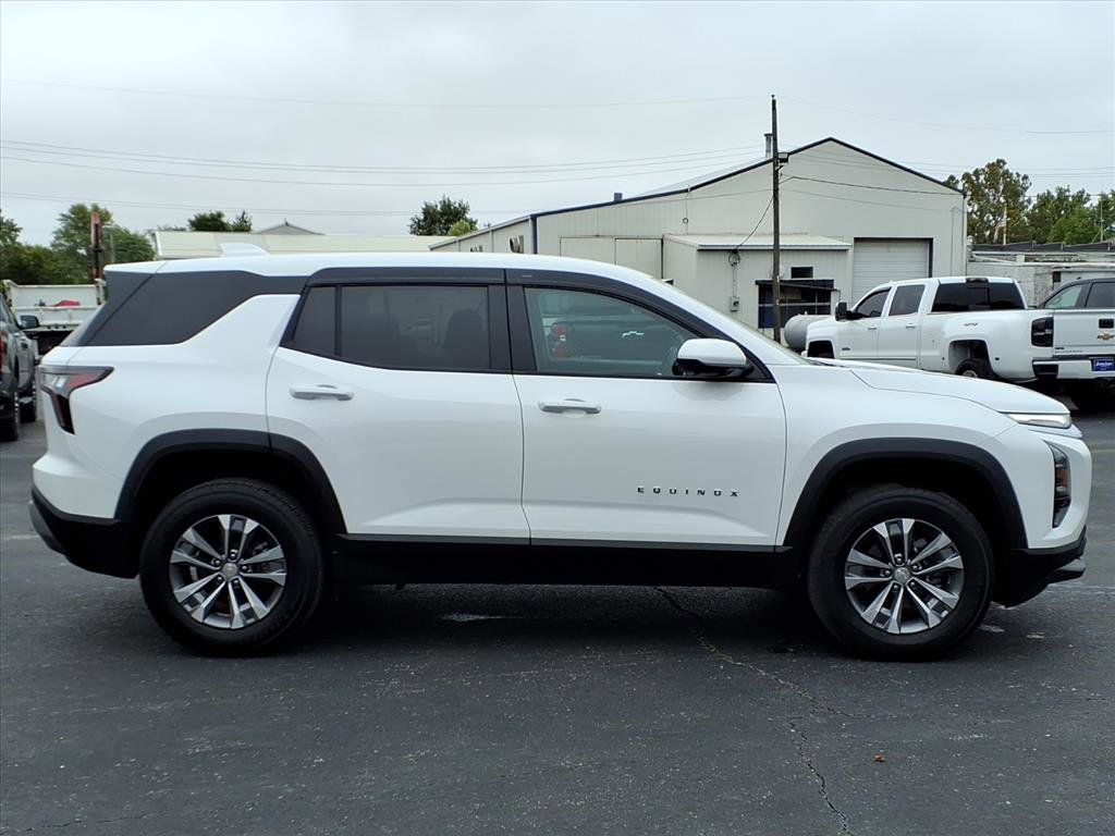 Used 2026 Chevrolet Equinox LT w/ Safety and Technology Package image 4