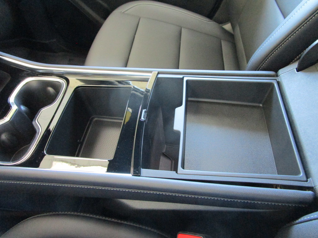 New 2027 Chevrolet Traverse LT w/ Sun and Wheel Package FWD image 36