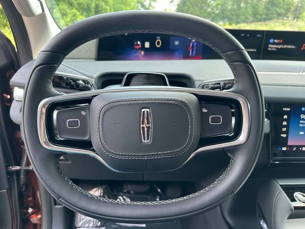New 2027 Lincoln Navigator Reserve AWD/4WD image 8