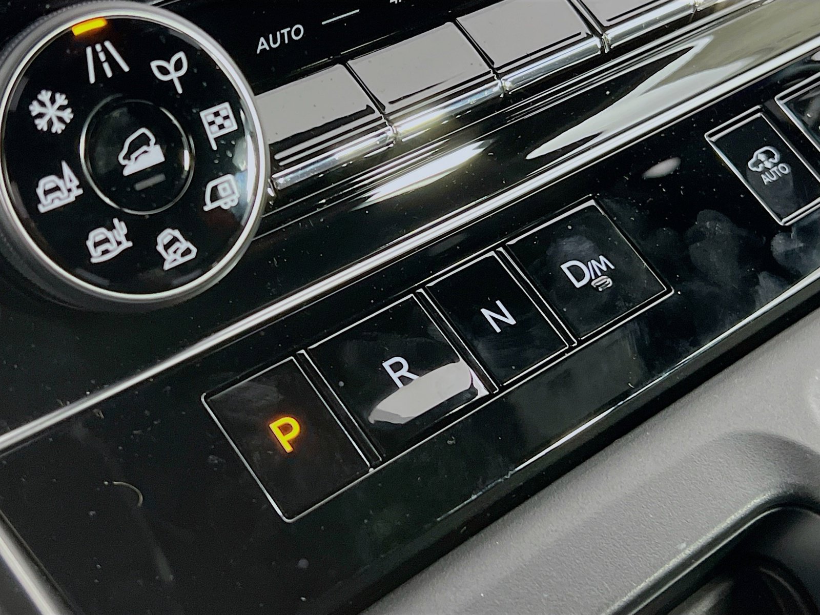 New 2025 Nissan Armada PRO-4X AWD/4WD image 12
