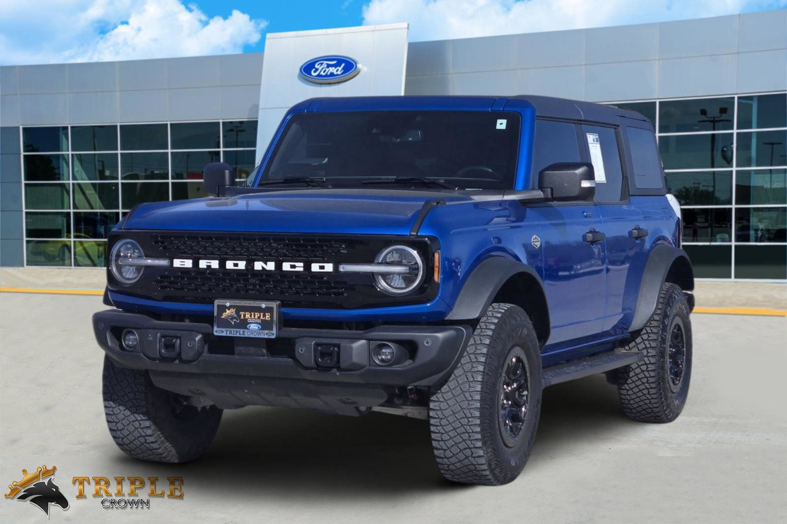 Used 2023 Ford Bronco Wildtrak image 2