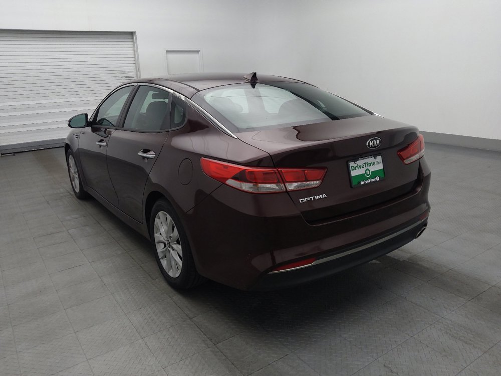 Used 2017 Kia Optima LX w/ Option Group 014 FWD image 5