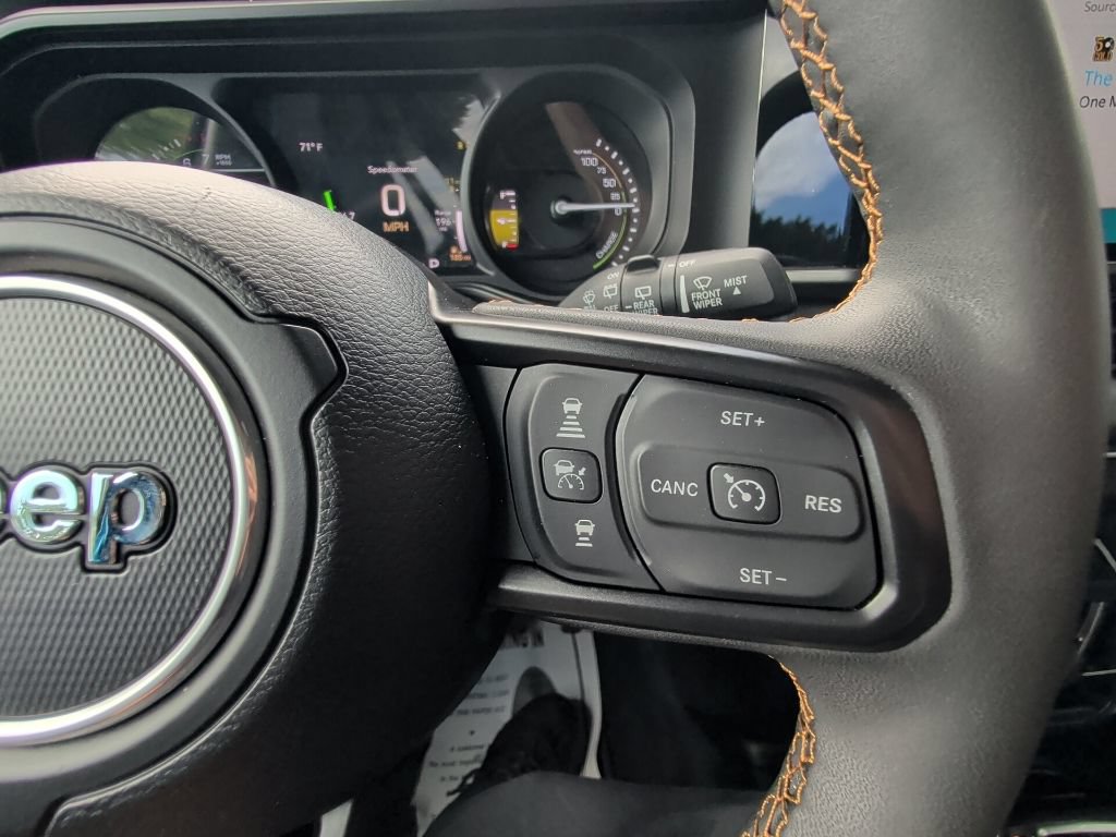 Used 2024 Jeep Wrangler Unlimited AWD/4WD image 20