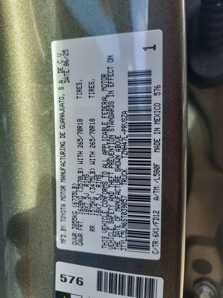 Certified 2025 Toyota Tacoma TRD Off-Road image 37