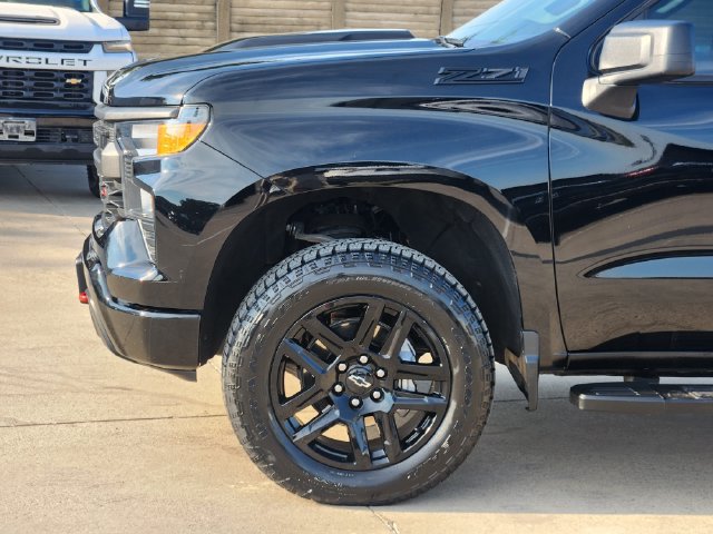 Used 2024 Chevrolet Silverado 1500 Custom Trail Boss w/ LPO, Dark Essentials Package AWD/4WD image 16
