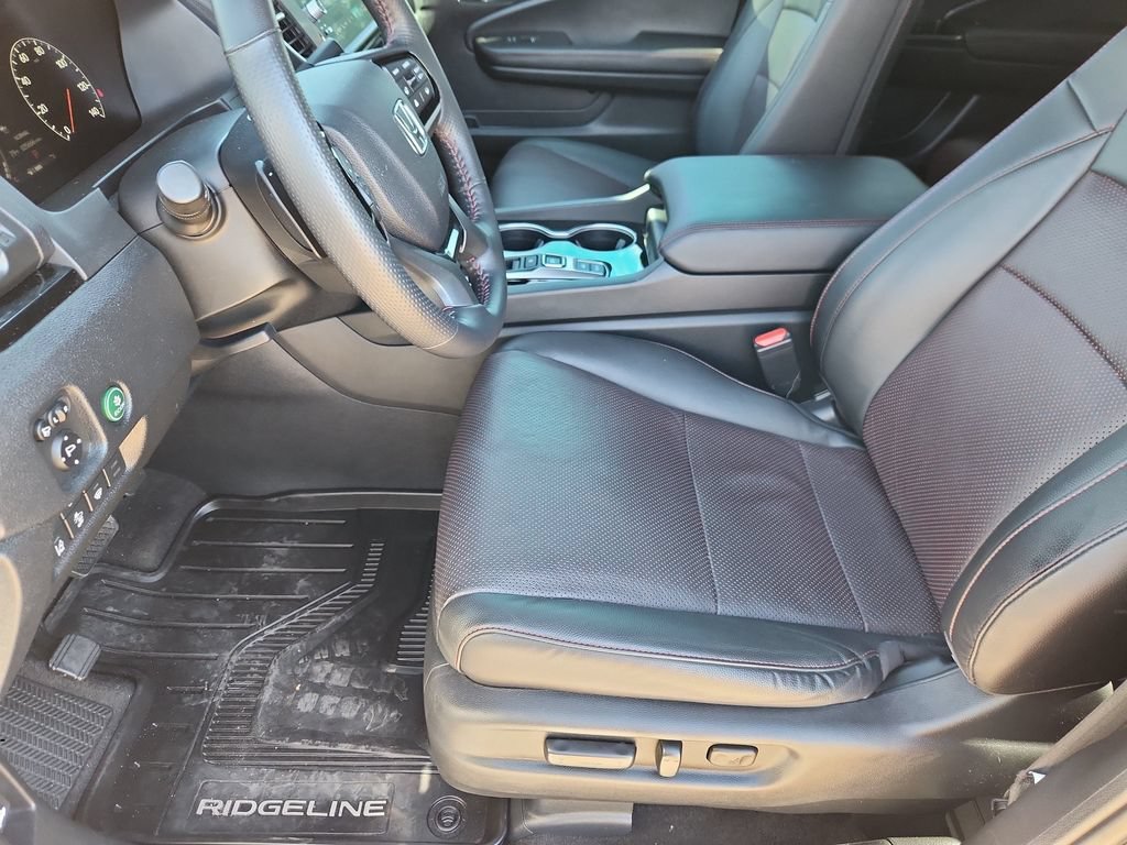 Used 2024 Honda Ridgeline Black Edition image 10