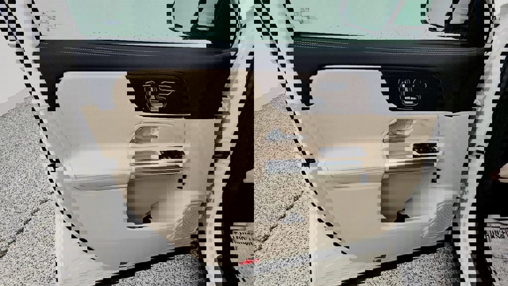 Used 2026 Mercedes-Benz GLA 250 4MATIC image 11