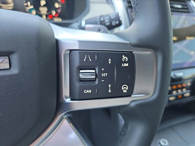 Certified 2024 Land Rover Discovery Dynamic SE image 19
