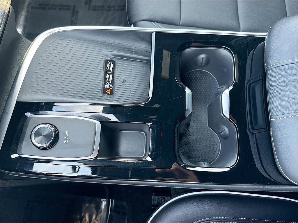 Used 2025 Buick Enclave Preferred image 21