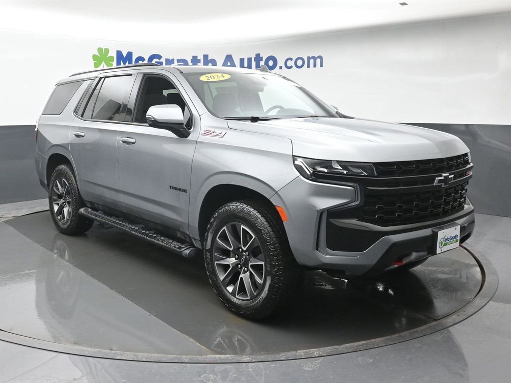Used 2024 Chevrolet Tahoe Z71 w/ Luxury Package image 2
