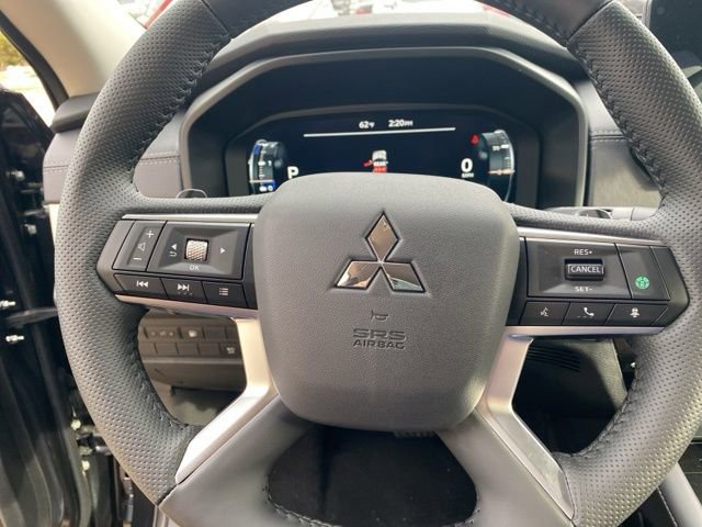 New 2025 Mitsubishi Outlander SE image 23