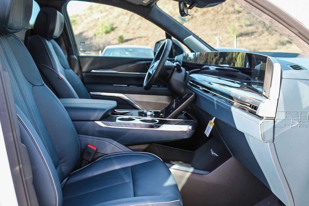 New 2025 Cadillac Escalade IQ Luxury 2 image 19