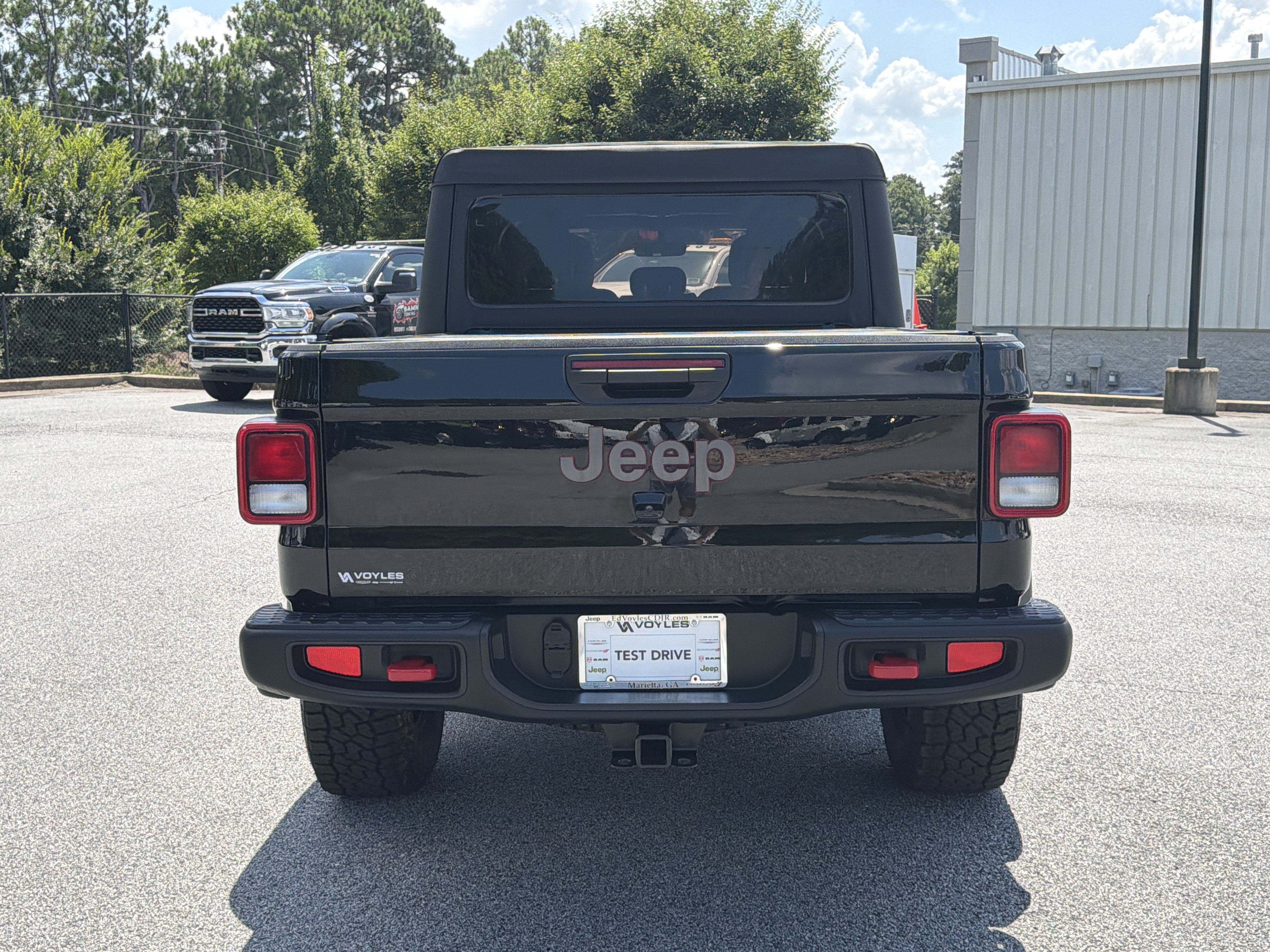 Used 2022 Jeep Gladiator Rubicon w/ Cold Weather Group AWD/4WD image 7