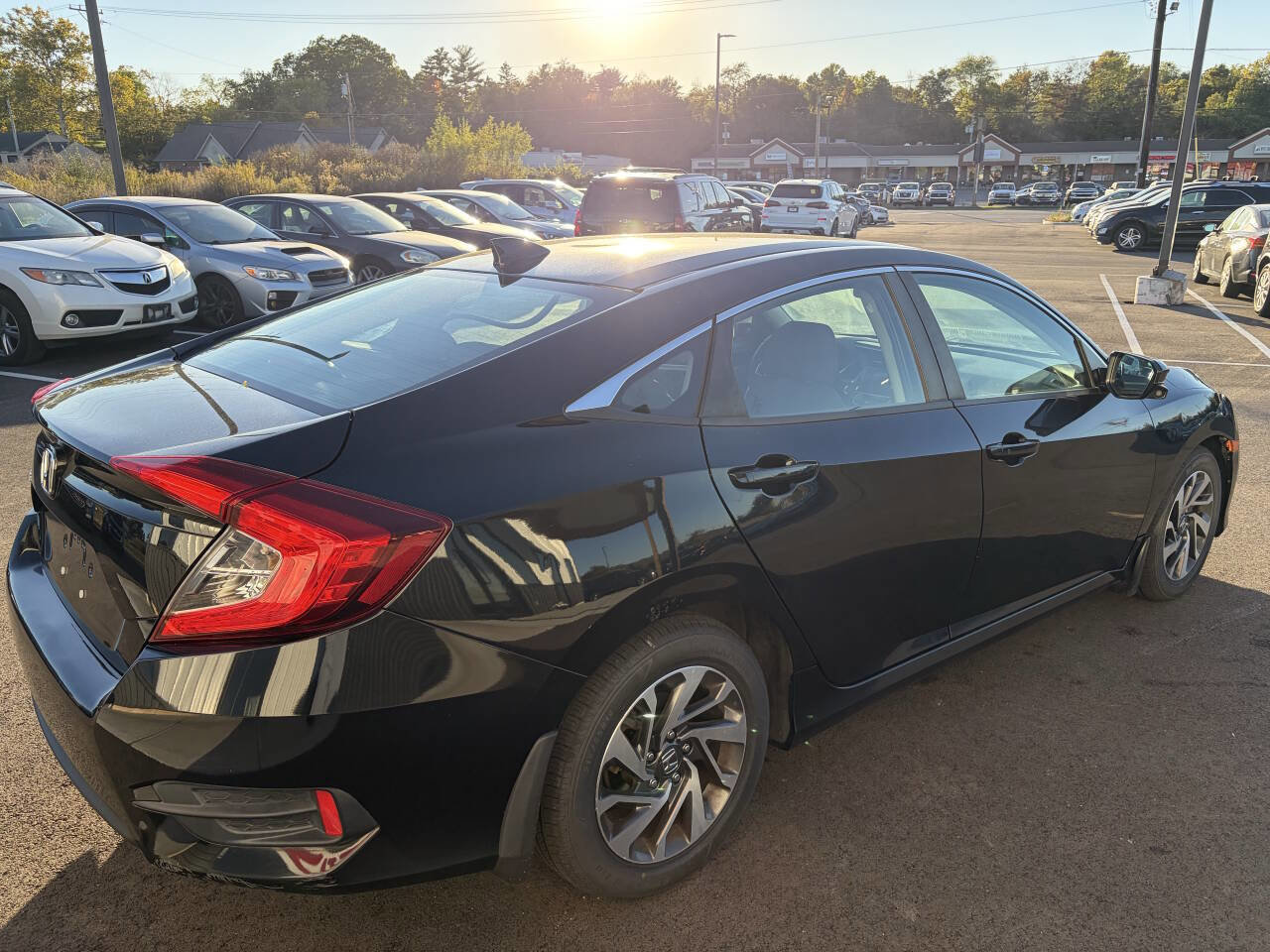 Used 2018 Honda Civic EX image 7