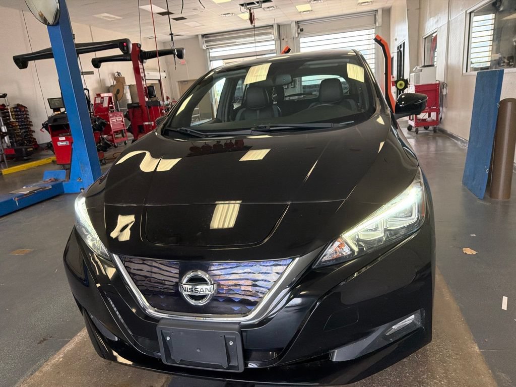 Used 2018 Nissan Leaf SL w/ SL Technology Package FWD image 4