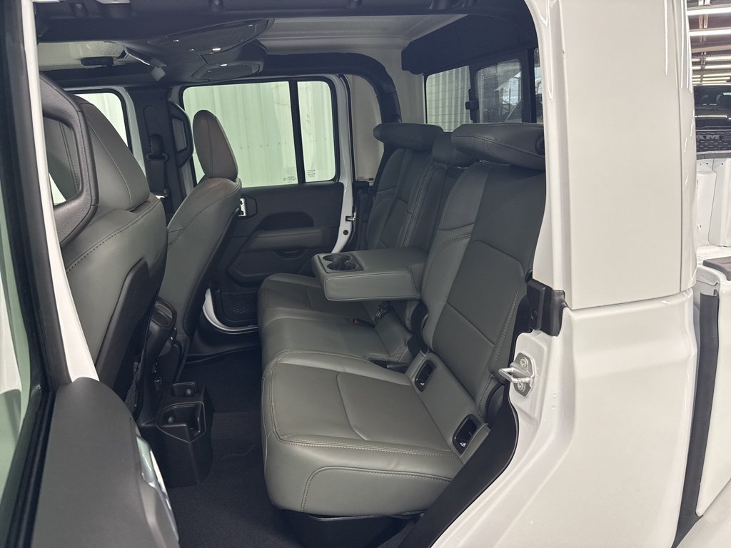 New 2026 Jeep Gladiator Mojave AWD/4WD image 11