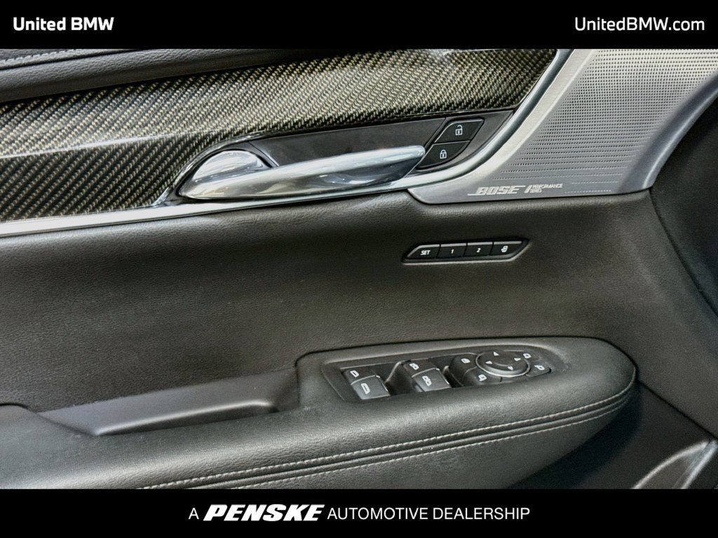 Used 2021 Cadillac XT6 Sport w/ LPO, ONYX Package AWD/4WD image 10
