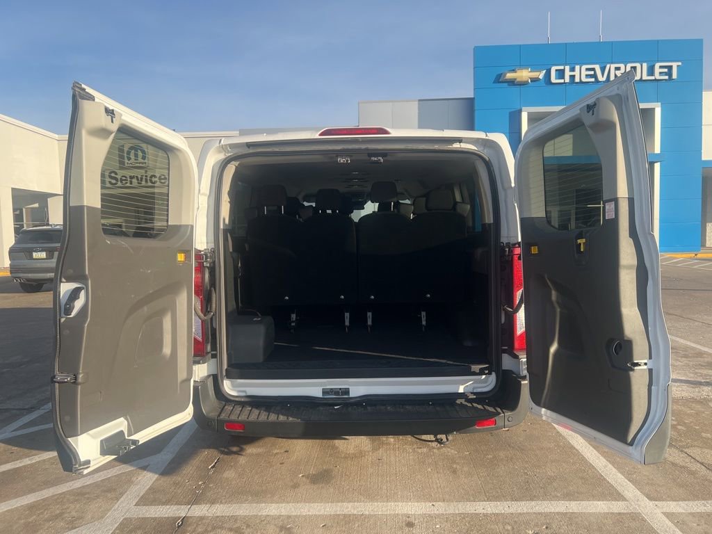 Used 2024 Ford Transit 350 XLT image 9