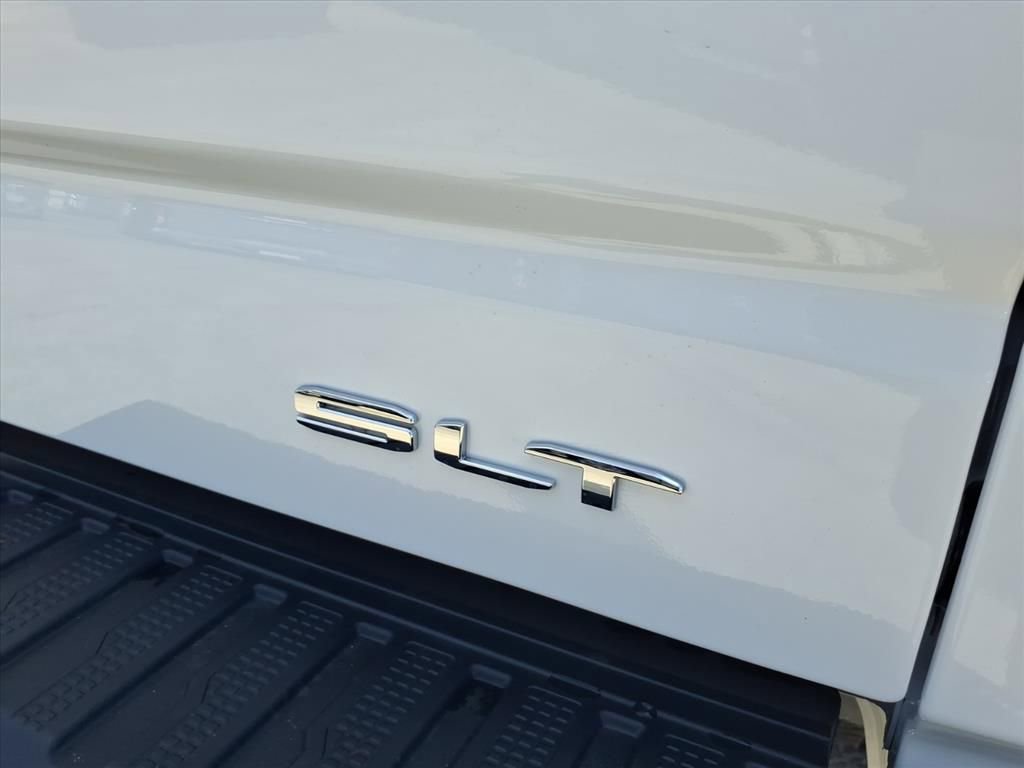 New 2026 GMC Sierra 1500 SLT w/ SLT Premium Plus Package image 11