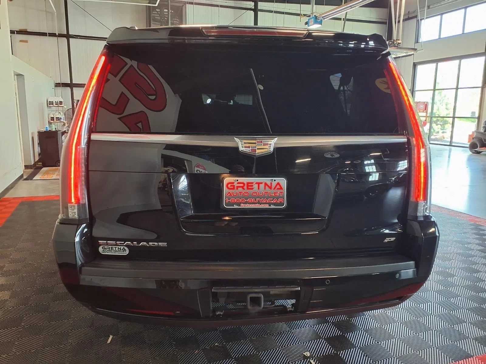 Used 2015 Cadillac Escalade ESV Platinum AWD/4WD image 6