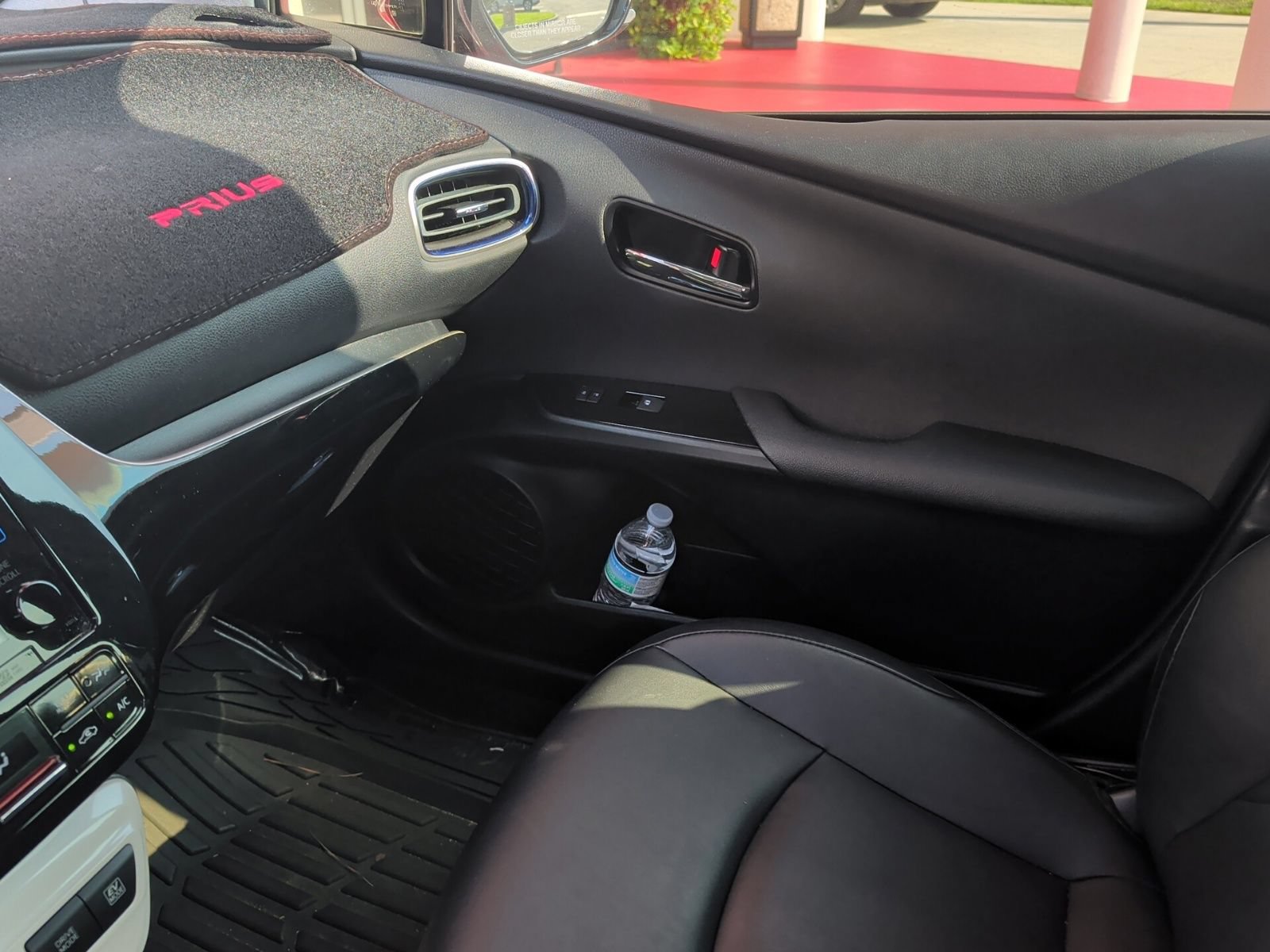 Used 2016 Toyota Prius Four Touring FWD image 11